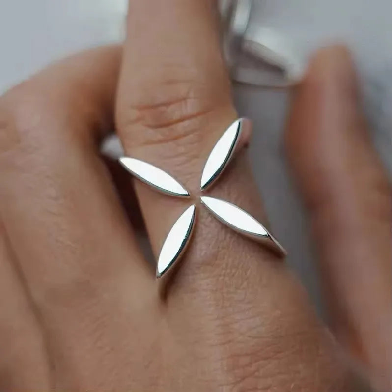 Women's 925 Sterling Silver Hollow Out Flower Ring